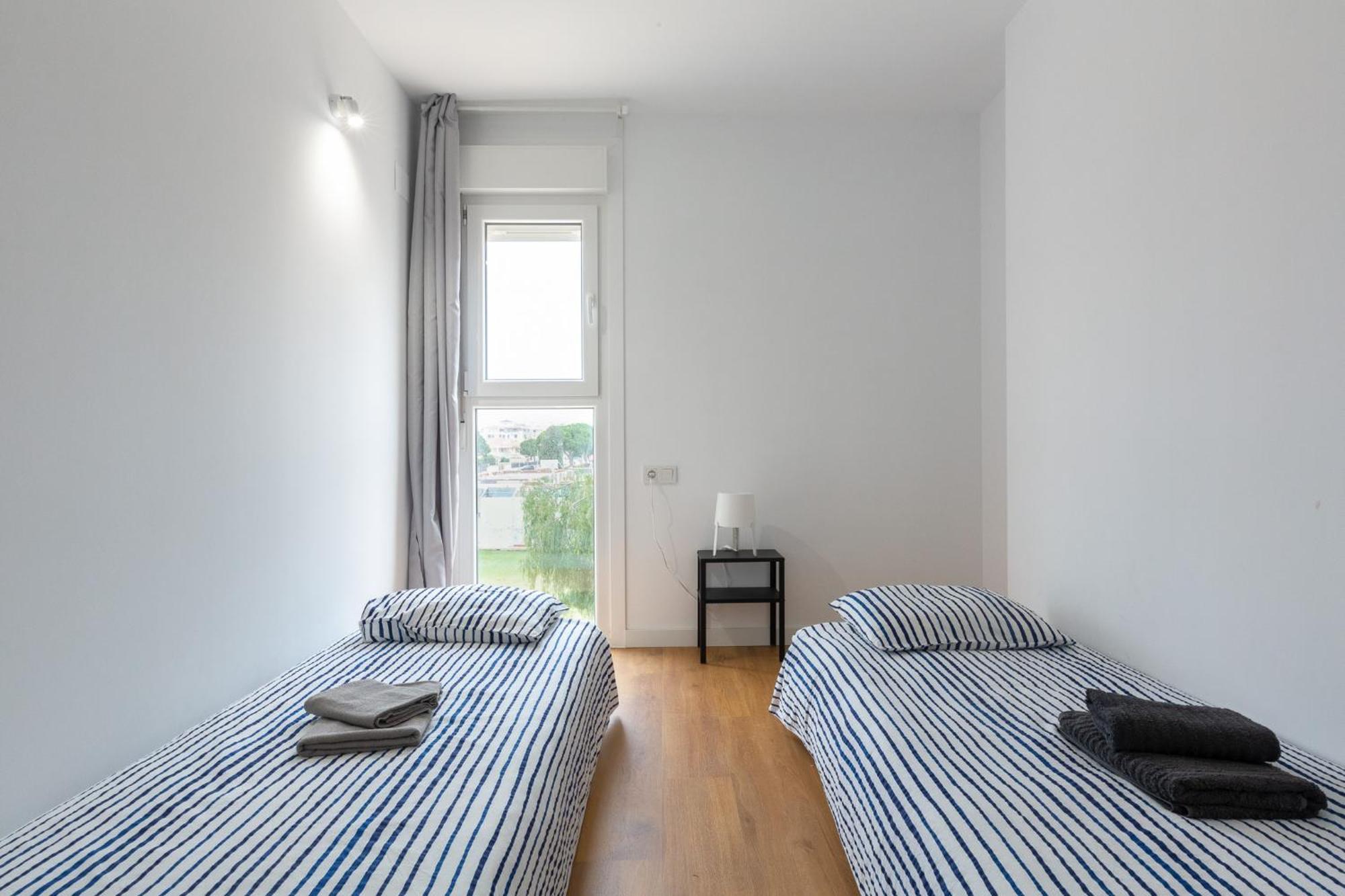Apartamentos En Canet Al Mar, Junto Playa Y Con Piscina Canet d'En Berenguer Extérieur photo